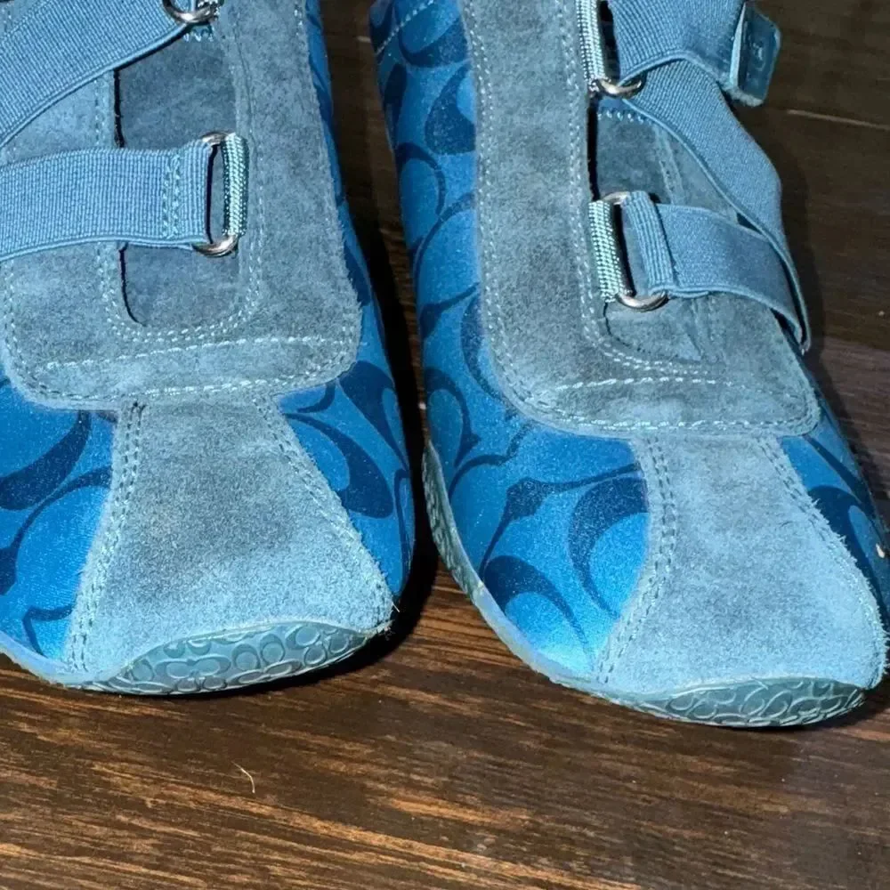 Coach Kyrie Blue Monogram Sneakers | Women’s Size 8.5